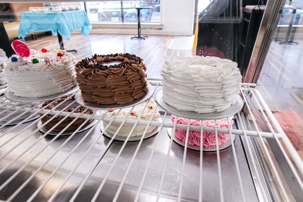 Custom cakes by Sugar Mama's Bake Shoppe - Belleville, ON
